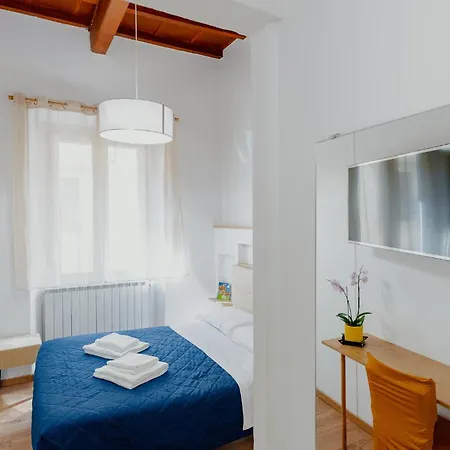 Florence Rooms 3*