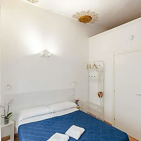 Florence Rooms Bed & Breakfast Florence