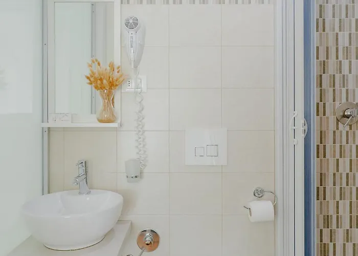 Florence Rooms Bed & Breakfast 3*