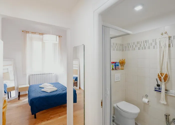 Florence Rooms Bed & Breakfast 3*